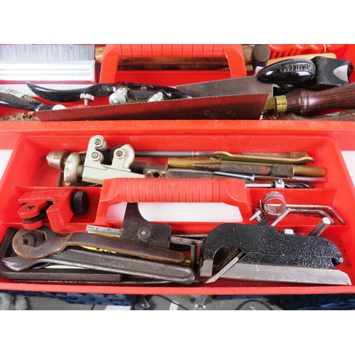 334 - LARGE TOOL BOX, HAND PLANES, SAWS, CHISELS, LATHE WOOD WORKING TOOLS, SMALL BOX PIPE CUTTERS, DRILL ... 