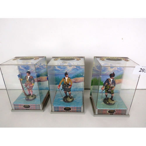 203 - 3 ORNAMENTAL SCOTTISH SOLDIERS IN DISPLAY BOXES