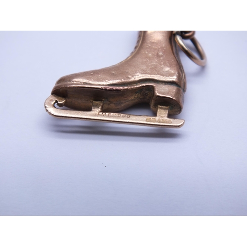 278 - 9ct GOLD ICE SKATING BOOT- 2.5cm x 2cm- Weight 1.7g