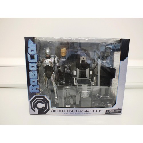 197 - NECA Omni Consumer Products ROBOCOP 7