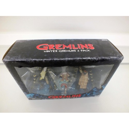 199 - NEW NECA CHRISTMAS CAROL WINTER SCENE Gremlins 7