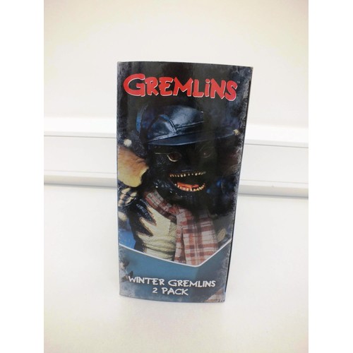 199 - NEW NECA CHRISTMAS CAROL WINTER SCENE Gremlins 7