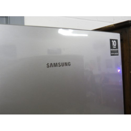 341 - SAMSUNG SILVER DIGITAL INVERTOR TECHNOLOGY FRIDGE FREEZER