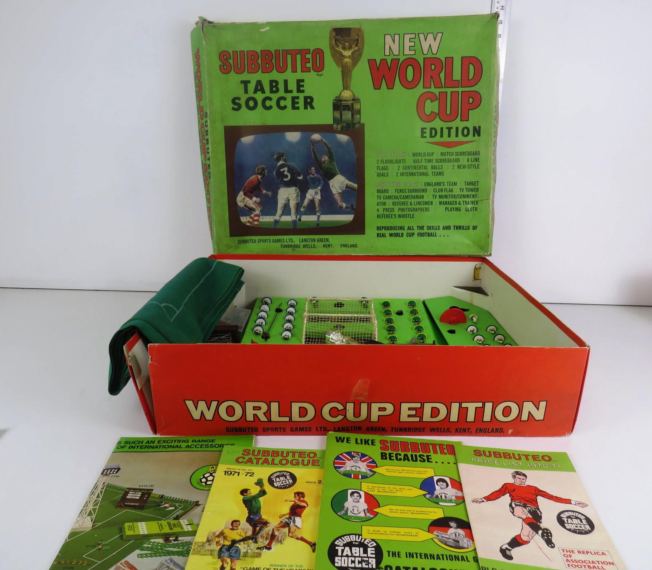 SUBBUTEO NEW WORLD CUP EDITION VINTAGE TABLE SOCCER 1970-71
