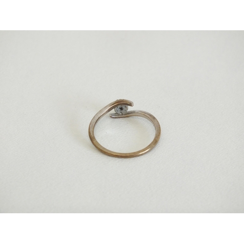 137 - 9ct GOLD DIAMOND SOLITAIRE RING - SIZE L - 1.4g