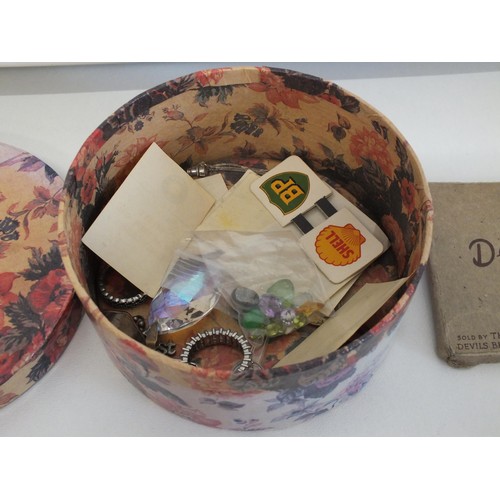 264 - TRINKET BOX OF JEWELLERY & COLECTABLES INCLUDES DAMASCENE CUFFLINKS, GEMSTONE BEAD NECKLACE'S, SNAP ... 