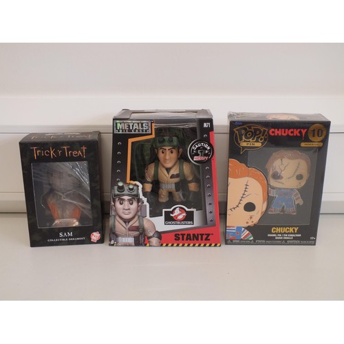 11 - COLLECTABLES INCLUDES CHUCKY ENAMEL PIN, STAR WARS KEY CHAINS, GHOSTBUSTERS STANTZ FIGURE Etc - ALL ... 