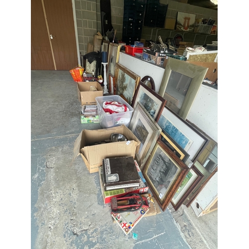 607 - LARGE JOBLOT OF MIXED ITEMS INCLUDING - pictures, dvds, ceramics, lights, mirror etc