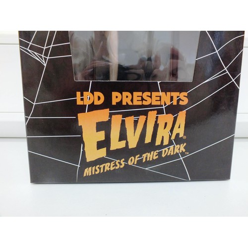 50A - LDD PRESENTS ELVIRA MISTRESS OF THE DARK 10