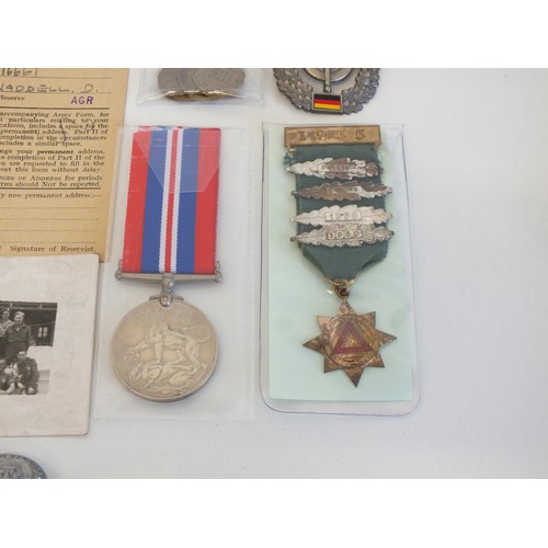 65 - MIXED MISCELLANEOUS ITEMS, MEDALS, BADGES, BUTTONS ETC