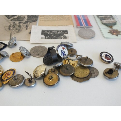 65 - MIXED MISCELLANEOUS ITEMS, MEDALS, BADGES, BUTTONS ETC