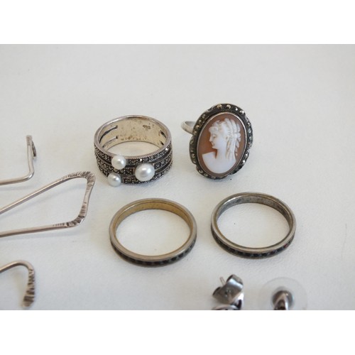 128 - COLLECTION OF SILVER JEWELLERY INCLUDING EARRINGS, NECKLACE ETC