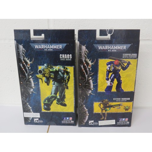 19 - 2 x McFARLANE WARHAMMER COLLECTORS FIGURES - CHAOS SPACE MARINE & ULTRAMARINES PRIMARIS ASSAULT INTE... 