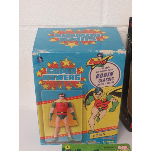 34 - SUPER PAVERS ROBIN 1/10 SCALE FIGURE, LEGEND SERIES SPIDERMAN & 2 x KENNER TOYS GREEN GOBLIN - ALL A... 