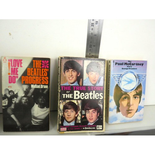 254 - COLLECTION OF BEATLES MEMORABILIA ORIGINAL 2960'S POTTERY, BOOKS, SHEET MUSIC AND OTHER ARTISTS