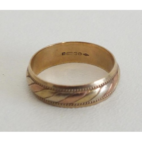 88 - 9ct TRI COLOUR BAND RING SIZE Q- WEIGHT 3.5G