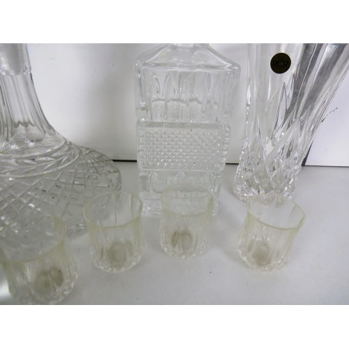 289 - SELECTION OF GLASSWARE INCLUDES CUT GLASS DECANTERS, VASES ETC