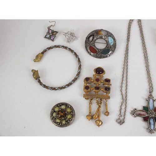 163 - SELECTION OF SCOTTISH JEWELLERY INCLUDING NECKLACES, MIRACLE STAMPED ETC