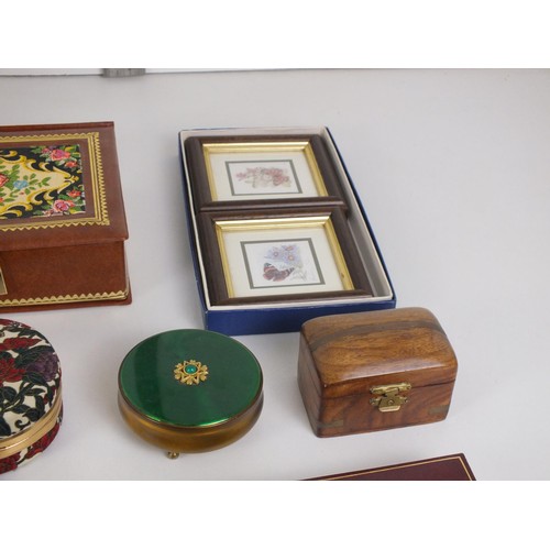 164 - TRAY OF COLLECTABLE ITEMS INCLUDING TRINKET, JEWELERY BOXES, CIGAR CUTTER, PAPIER MACHE BOX, PICTURE... 