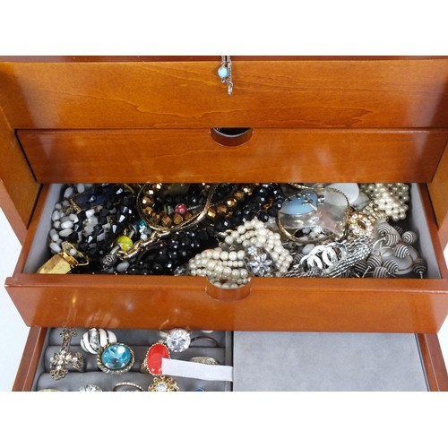 167 - LARGE WOODEN MELE JEWELLERY BOX FULL OF COSTUME JEWELLERY INCLUDING GOLD PLATED ETC