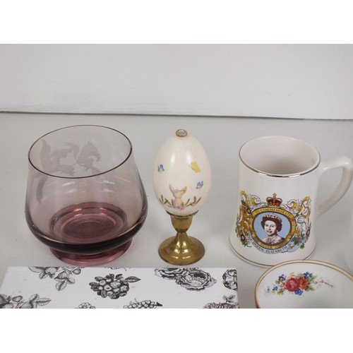 168 - TRAY OF GLASSWARE AND CERAMICS INCLUDING QUEEN ELIZABETH II CUPS, CERAMIC TILES, PINK BLUSH CAITHNES... 