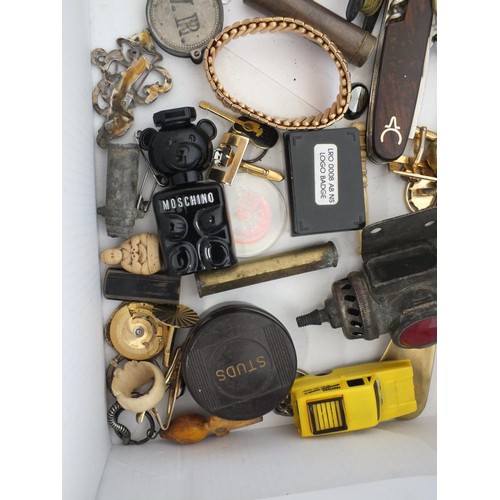 192 - BOX OF COLLECTABLES INCLUDES JEWELLERY, VINTAGE LENS, PENKNIFE, BICYCLE LAMP etc