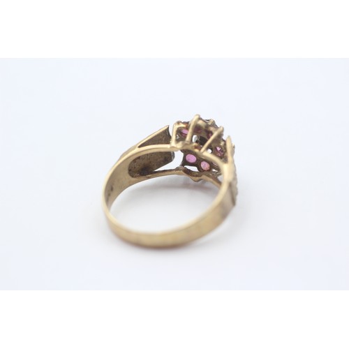 1 - 9ct Gold Diamond & Ruby Dress Ring With Textured Shank (2.8g)- Size L