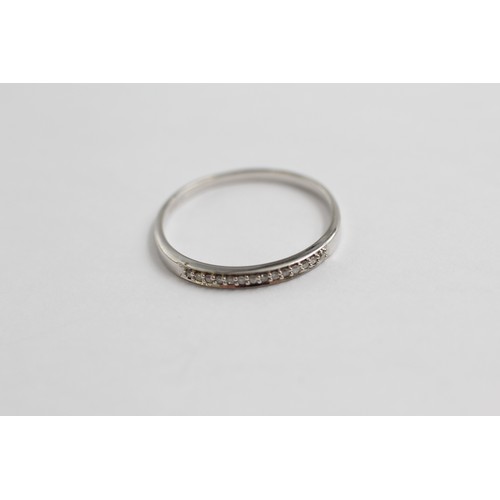 14 - 9ct White Gold Diamond Heart Ring (2.7g)- Size O