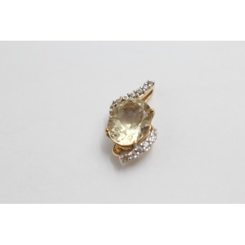 17 - 9ct Gold Opal Triplet Single Stone Ring (1.2g)- Size N