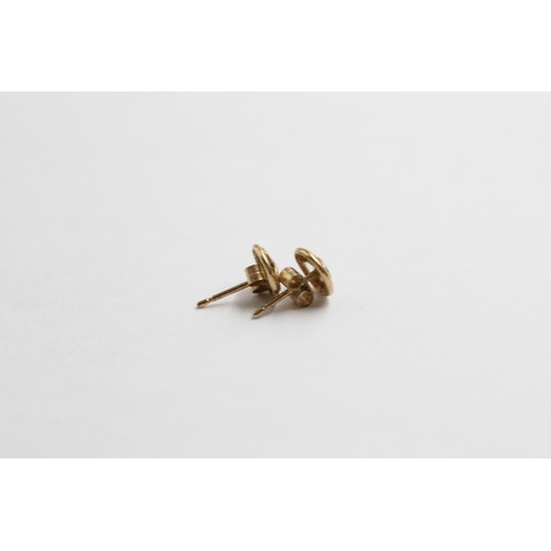 20 - 9ct Gold Openwork Stud Earrings (0.5g)
