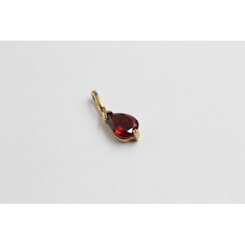26 - 3 X 9ct Gold Garnet Pendants (2.7g)