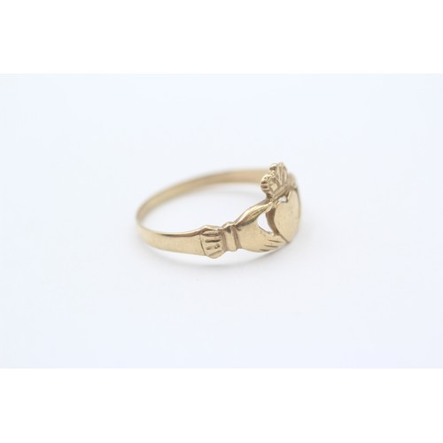 29 - 9ct Gold Claddagh Ring (1.4g)- Size P