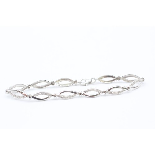 45 - 9ct White Gold Diamond Fancy Link Bracelet (3.5g)