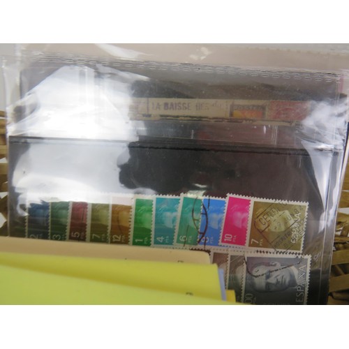 127 - ASSORTED ITEMS INCLUDING POSTCARDS