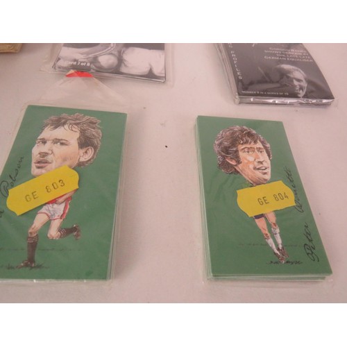 137 - TOPPS 1978 FOOTBALL CARDS (50) 1966 WORLD CUP, MAN UNITED, CHELSEA ETC- 10 ITEMS