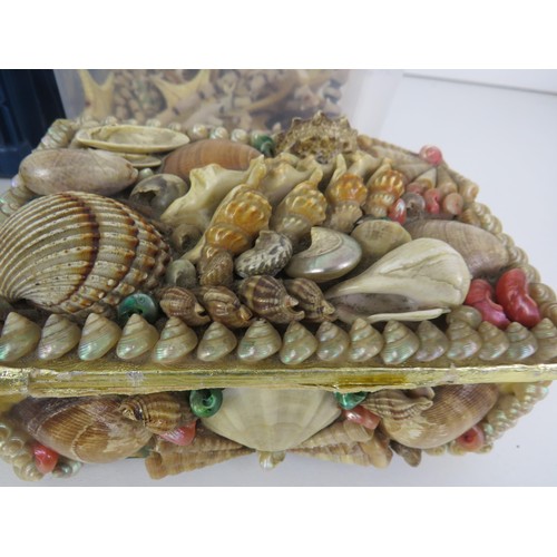 312 - LARGE COLLECTION OF SEASHELLS/CORAL STARFISH, SEAHORSES AND RESIN SCULPTURES ETC