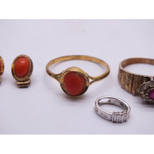 54 - GILDED SILVER & ORANGE STONE RING WITH MATCHING EARRINGS, SILVER GILDED RING WITH STONES & SILVER PE... 