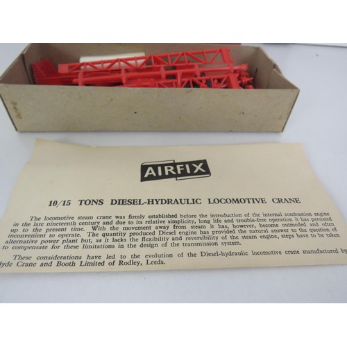 213 - AIRFIX CRANE CONSTRUCTION SET