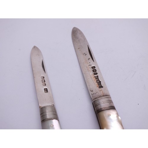 64 - 2x STERLING SILVER & MOTHER OF PEARL FRUIT KNIVES