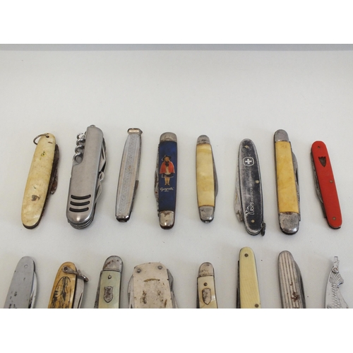 68 - 25x ASSORTED POCKET PENKNIVES