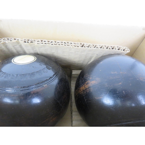 181 - PAIR OF THOMAS TAYLOR BOWLS WITH PAIR OF JACKS