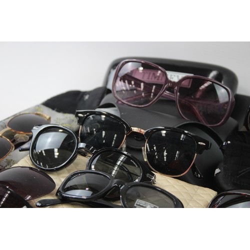 417 - 50 x Assorted SUNGLASSES Inc Carolina Herrera, Georgio Armani, Trussardi