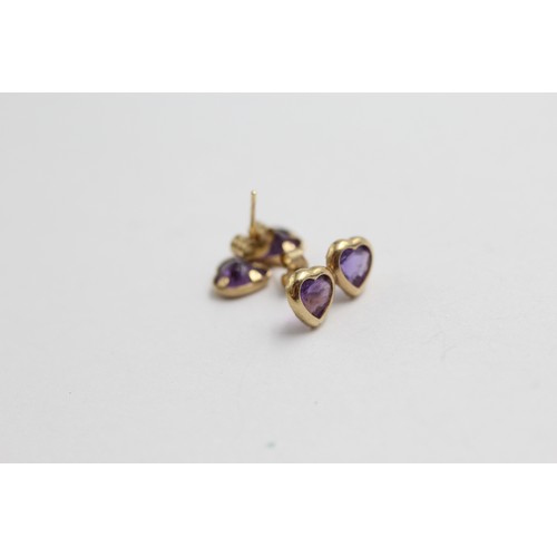 456 - 9ct gold amethyst twin hearts stud earrings (0.7g)