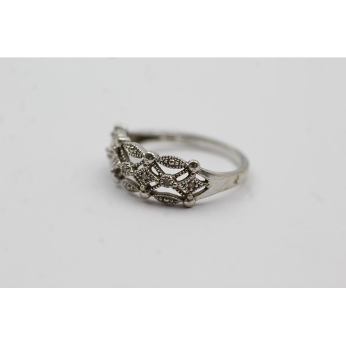 476 - 9ct white gold diamond ornate openwork ring (1.6g)- SIZE M