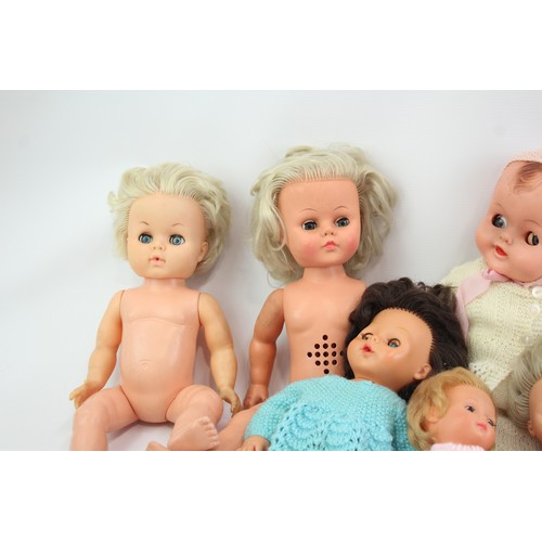 485 - 8 x Assorted Vintage BABY DOLLS Inc Clothing, Pedigree, Mattel Etc