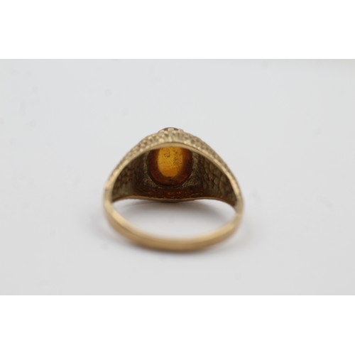 492 - 9ct gold vintage amber textured statement ring (3.3g)- SIZE O