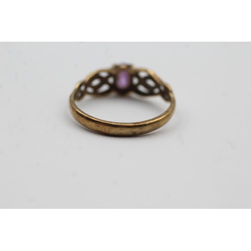 500 - 9ct gold amethyst Celtic knot shoulders ring (1.8g)- SIZE M