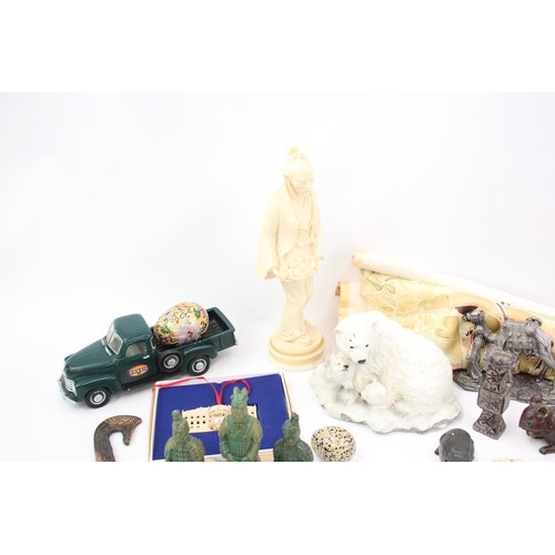 511 - 32 x Assorted Vintage ORNAMENTS Inc Terracotta Man, Swarovski, Miniatures Etc