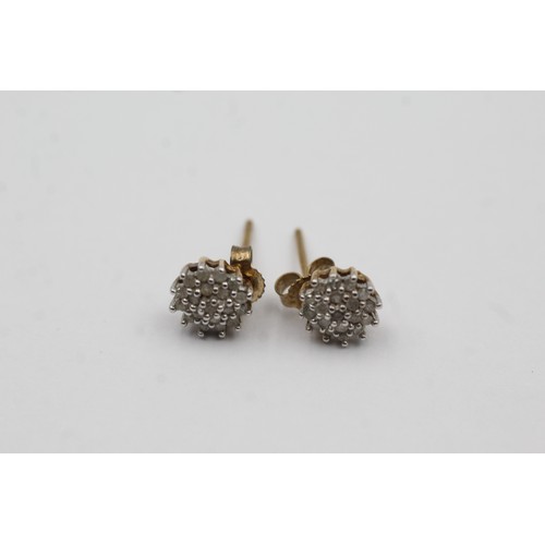 514 - 9ct gold diamond cluster stud earrings (1.1g)