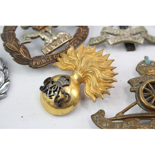 520 - 10 x Military Cap Badges Inc Lovat Scouts, South Lancashire, Royal Scots, Etc